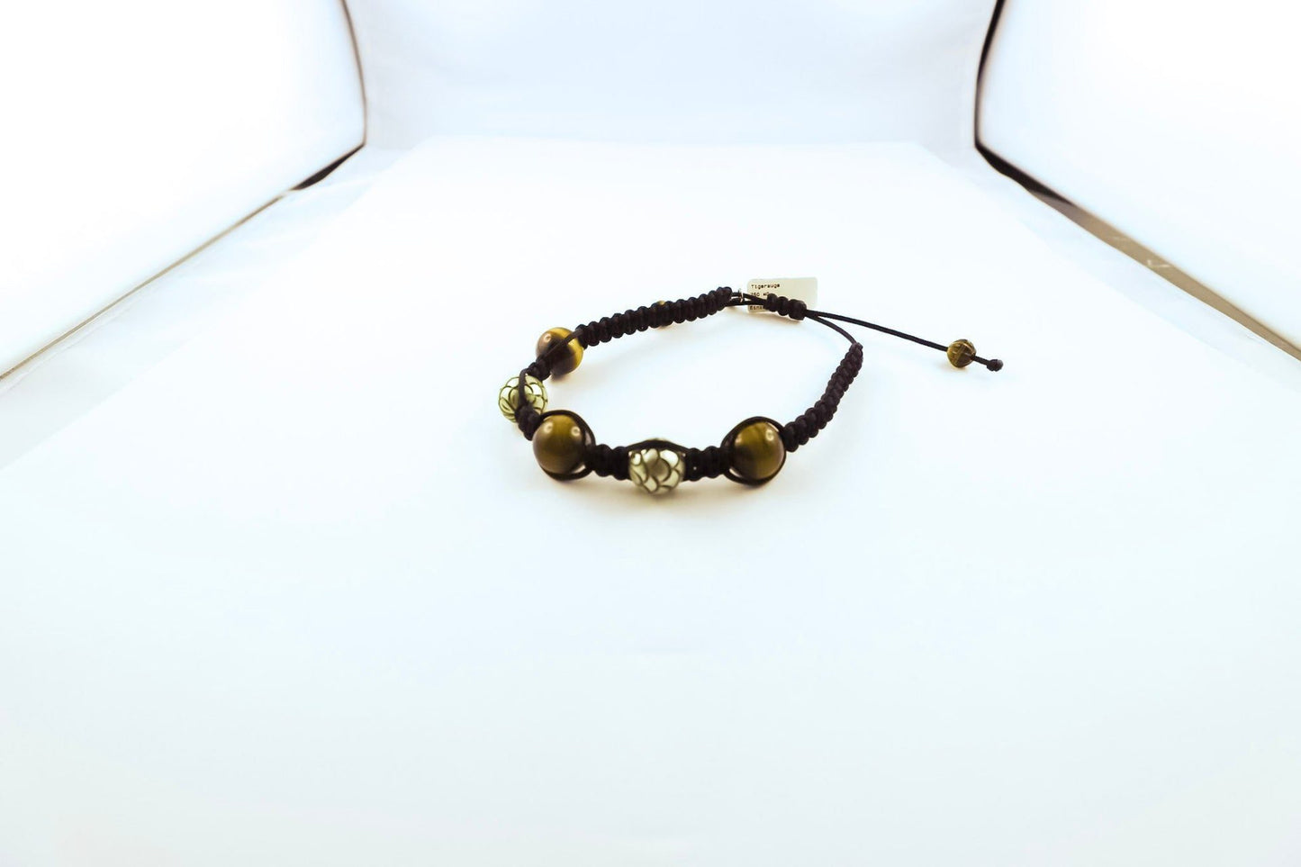 Tahiti Pearls and Tiger Eye White Gold Bracelet image 2
