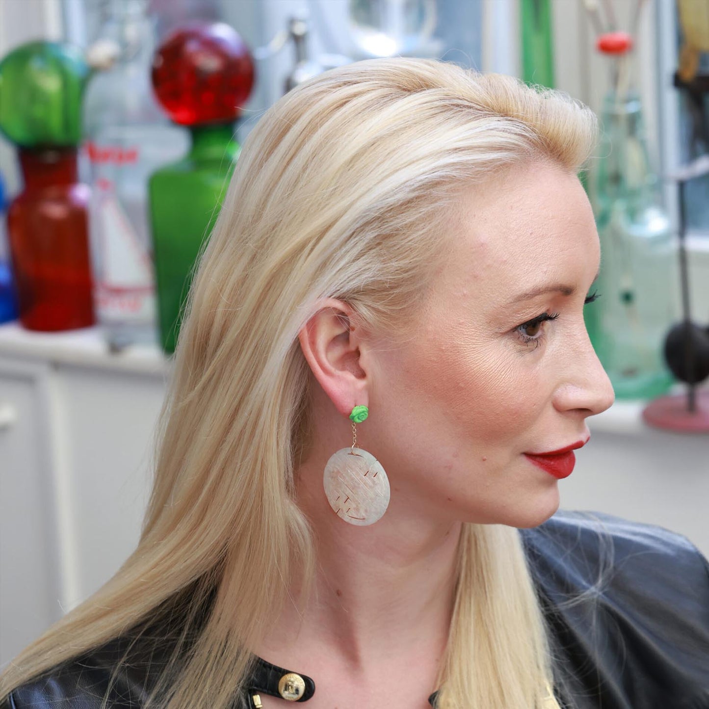 White Jade and Malachite Earrings in Gold 18K image 3