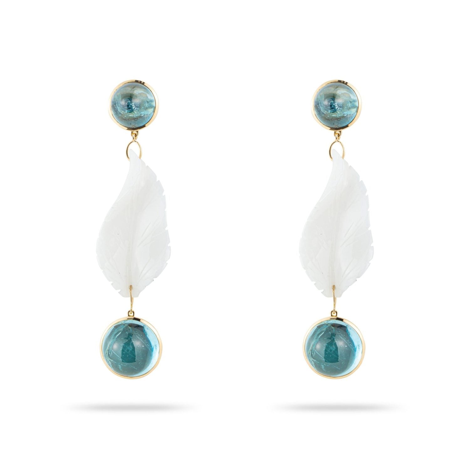 White Jade with Aquamarine Cabochon in Yellow Gold 18k image 1