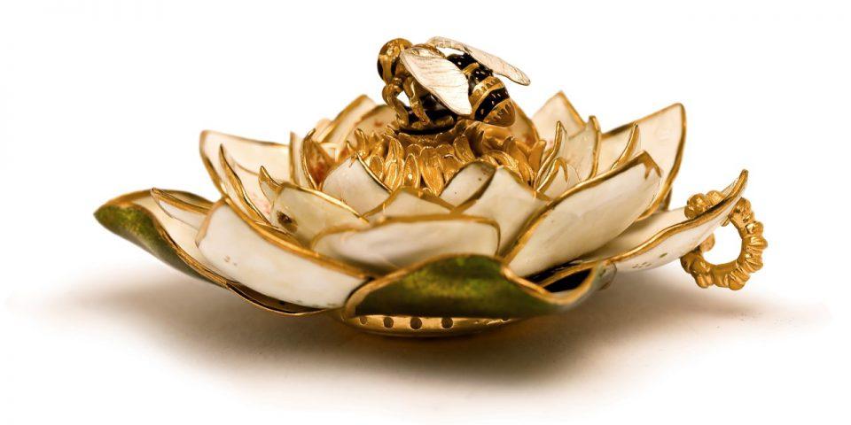 Crystal Water Lilie Pendant image 0