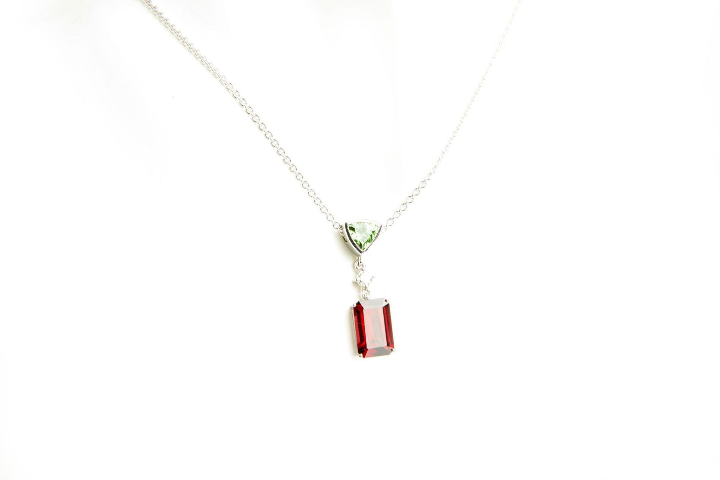 Tsavorite & Garnet Pendant in White Gold 18K image 2