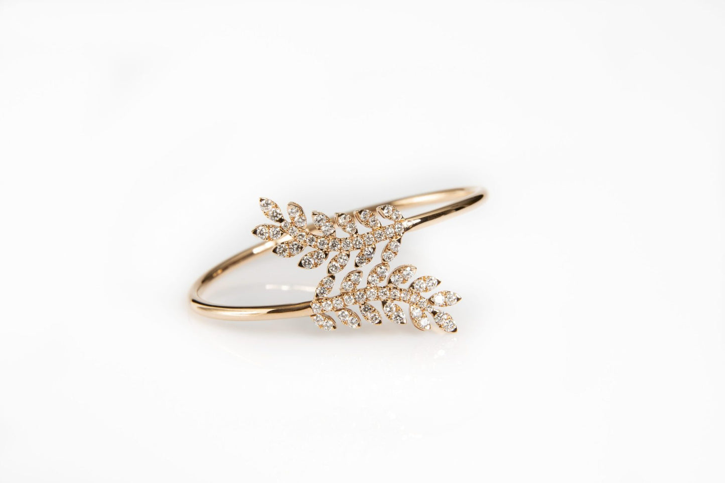 Diamond leaf bracelet in Red gold image 2